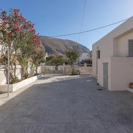 Willa Traditional Seaview Villa In Santorini *