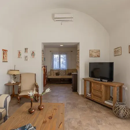 Traditional Seaview Villa In Santorini Villa *